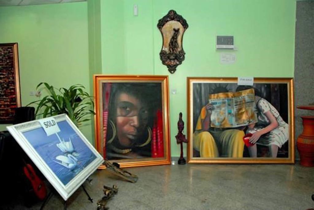 Denis Hotel Abuja Mobushipe Bagian luar foto