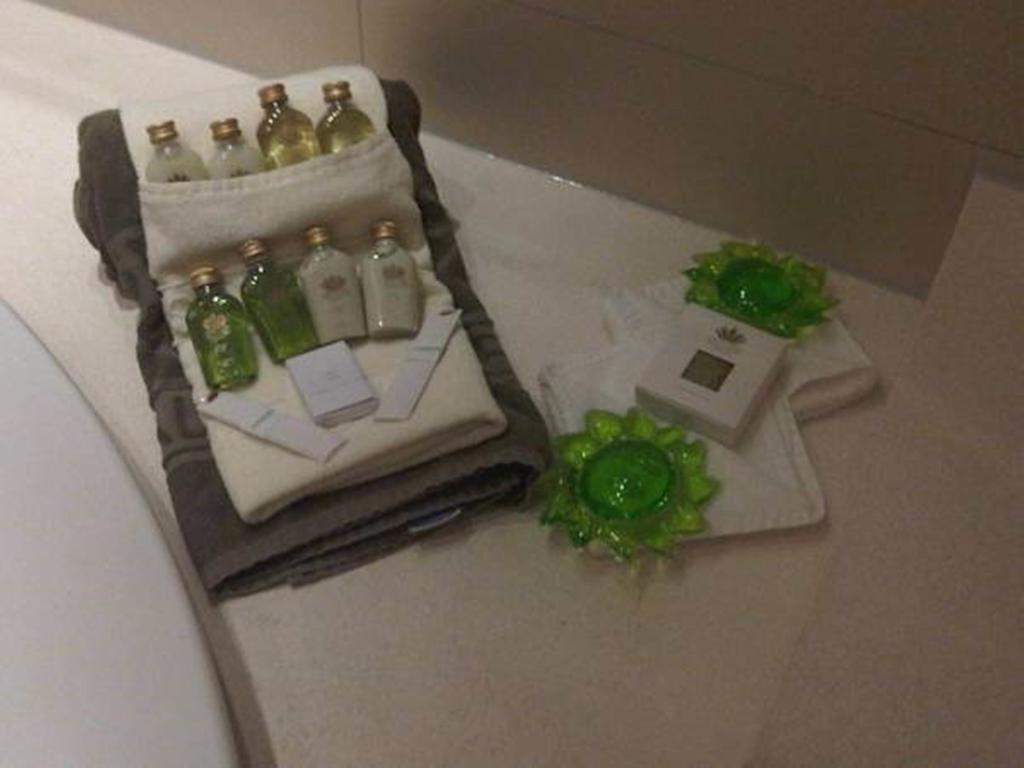 Denis Hotel Abuja Mobushipe Bagian luar foto
