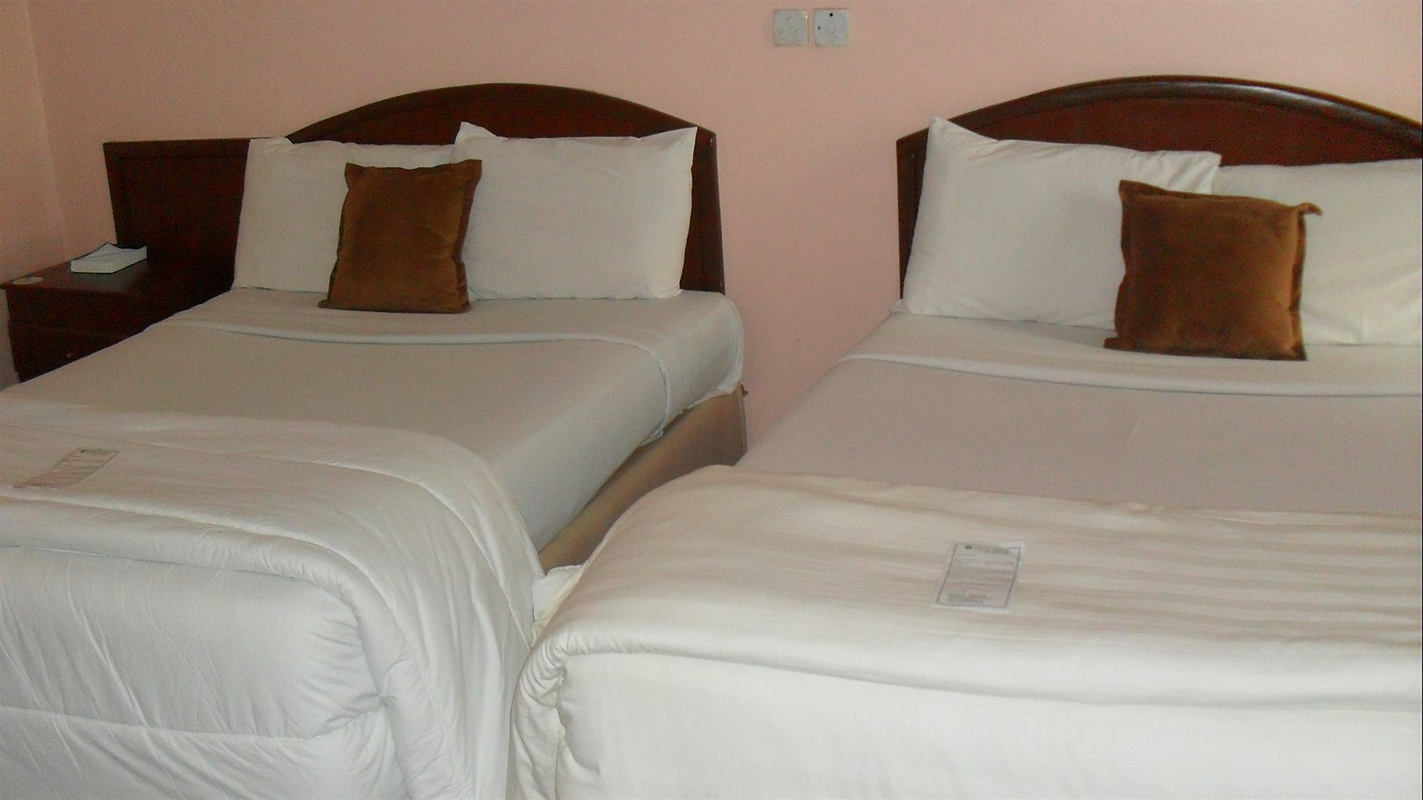 Denis Hotel Abuja Mobushipe Bagian luar foto